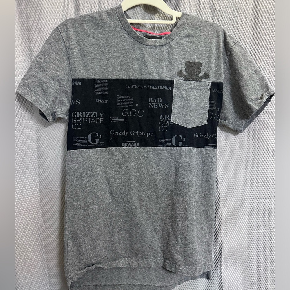 GRIZZLY: Mens Small T shirt